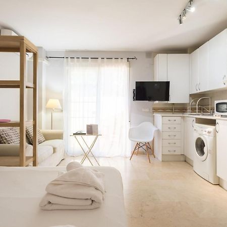 Studio Pedrega Apartment Malaga Exterior photo