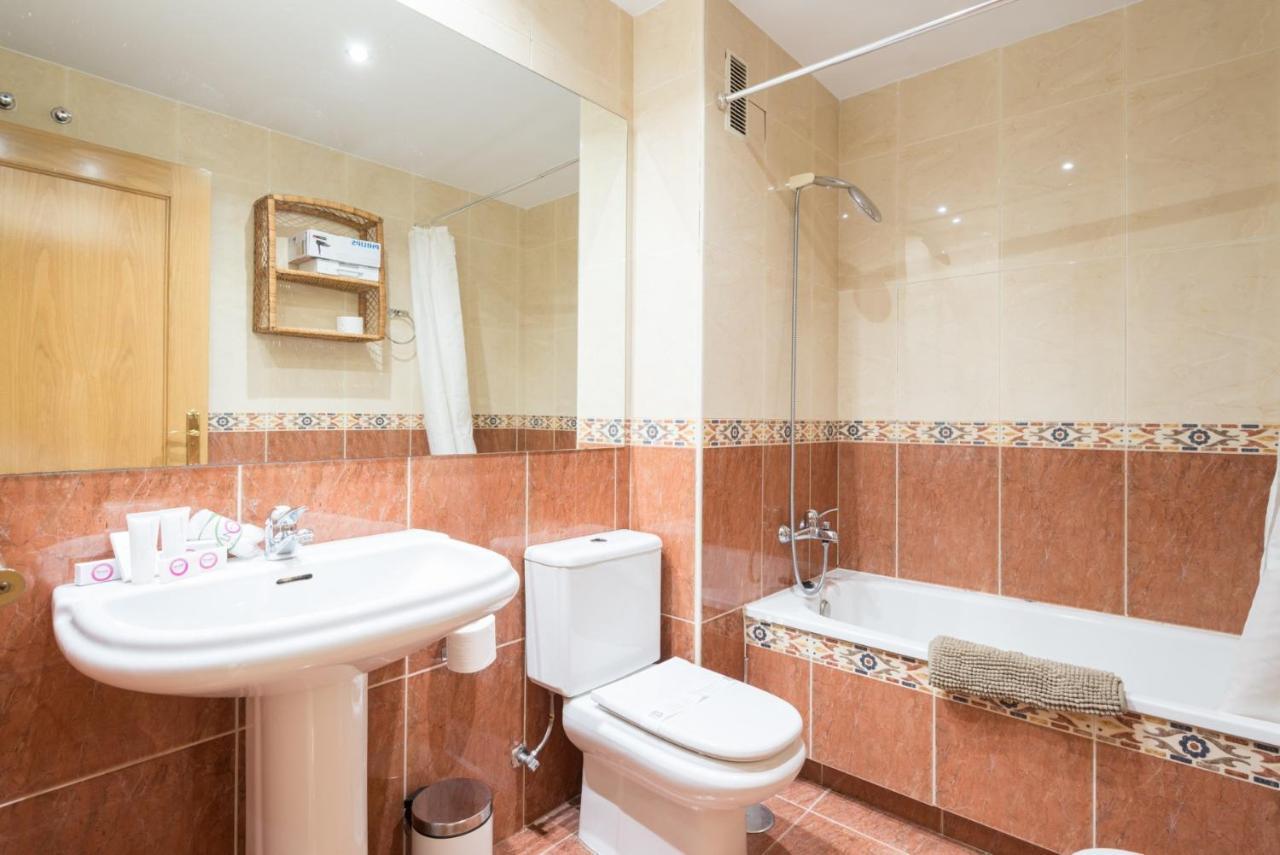 Studio Pedrega Apartment Malaga Exterior photo